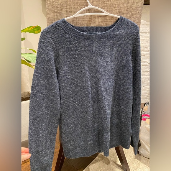 Abercrombie & Fitch open back navy knit sweater, BARELY WORN - Picture 3 of 3